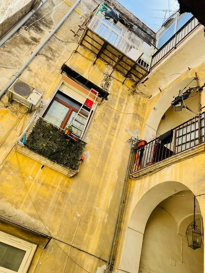 Bella Mbriana Rooms Naples 2*,